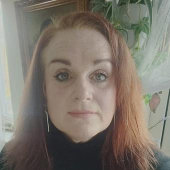 Olivia is a psychic and clairvoyant offering Tarot and energy readings with 15+ years’ experience, 